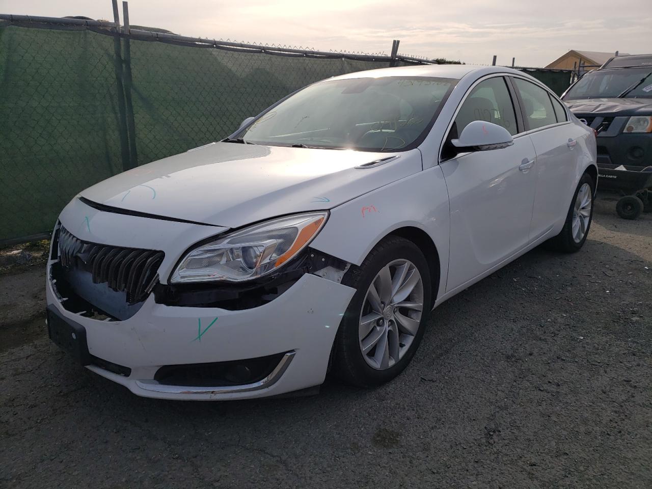 Photo 2 from auction – 2014 BUICK REGAL with VIN 2G4GK5EX2E9233592