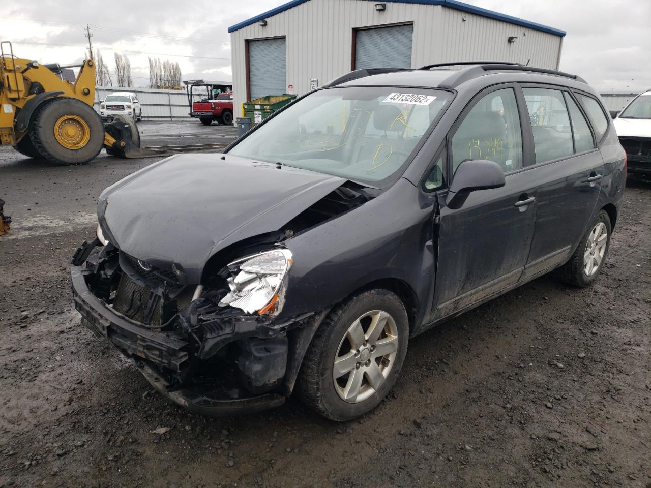 Photo 2 from auction – 2007 KIA RONDO BASE with VIN KNAFG525577079532