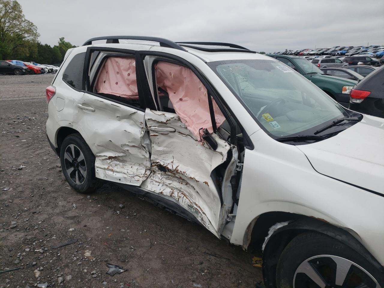 Photo 9 from auction – 2017 SUBARU FORESTER 2 with VIN JF2SJAEC3HH411891