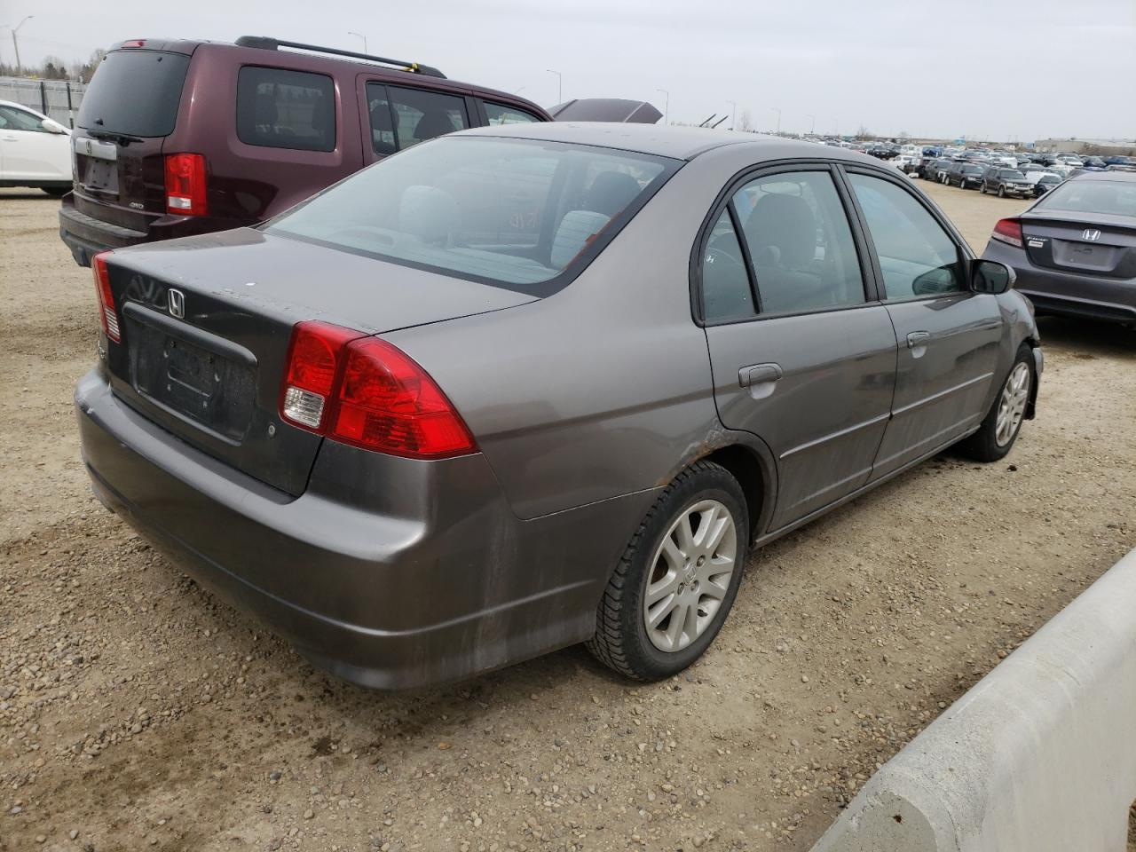 Photo 4 from auction – 2005 HONDA CIVIC LX with VIN 2HGES16605H042187