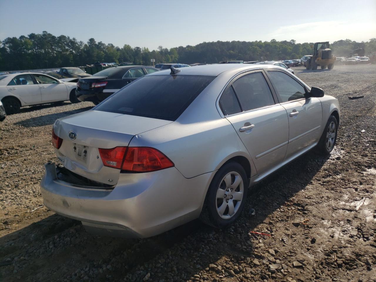 Photo 4 from auction – 2010 KIA OPTIMA LX with VIN KNAGG4A86A5375608