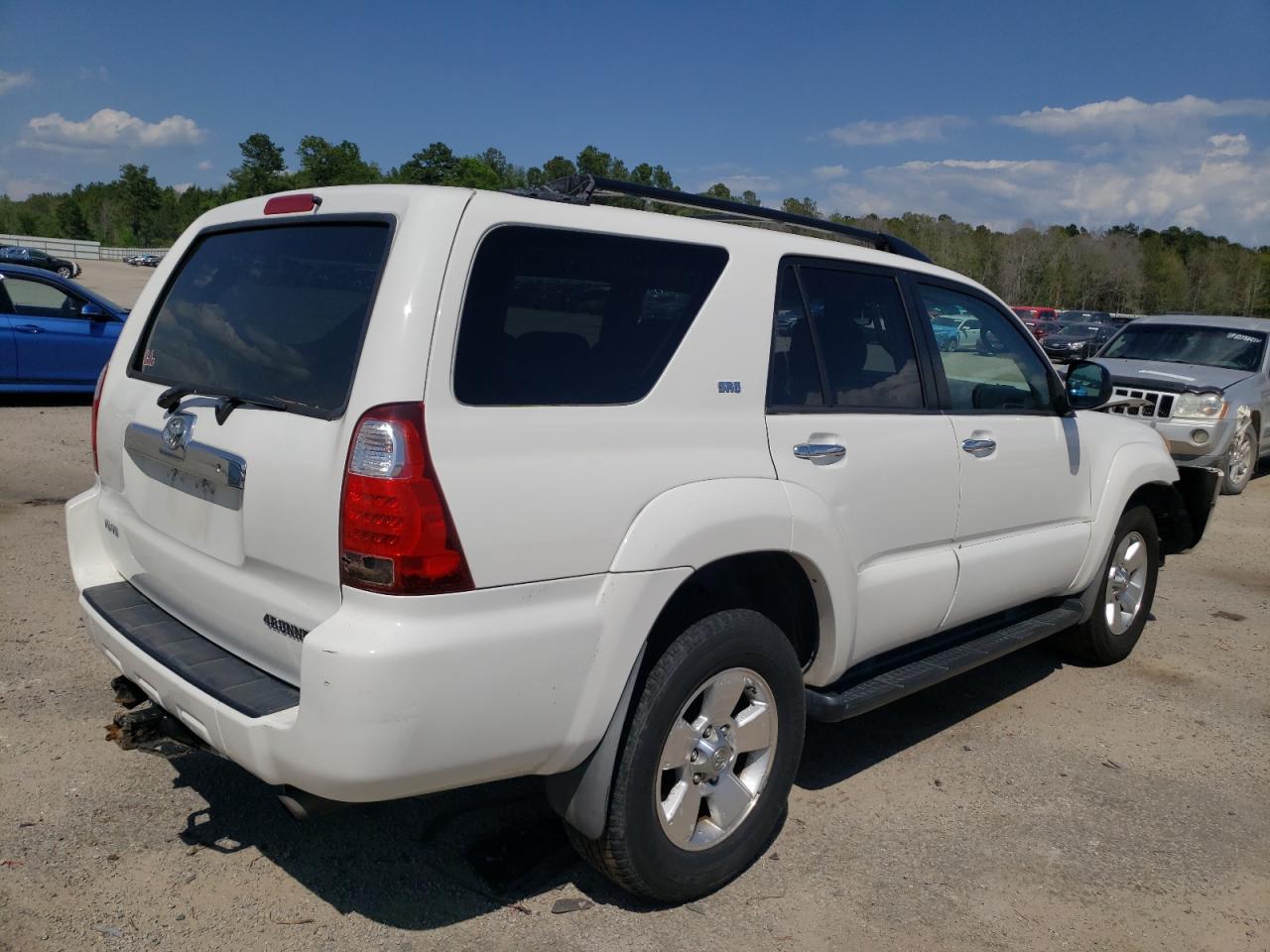 Photo 4 from auction – 2007 TOYOTA 4RUNNER SR with VIN JTEZU14R378076667