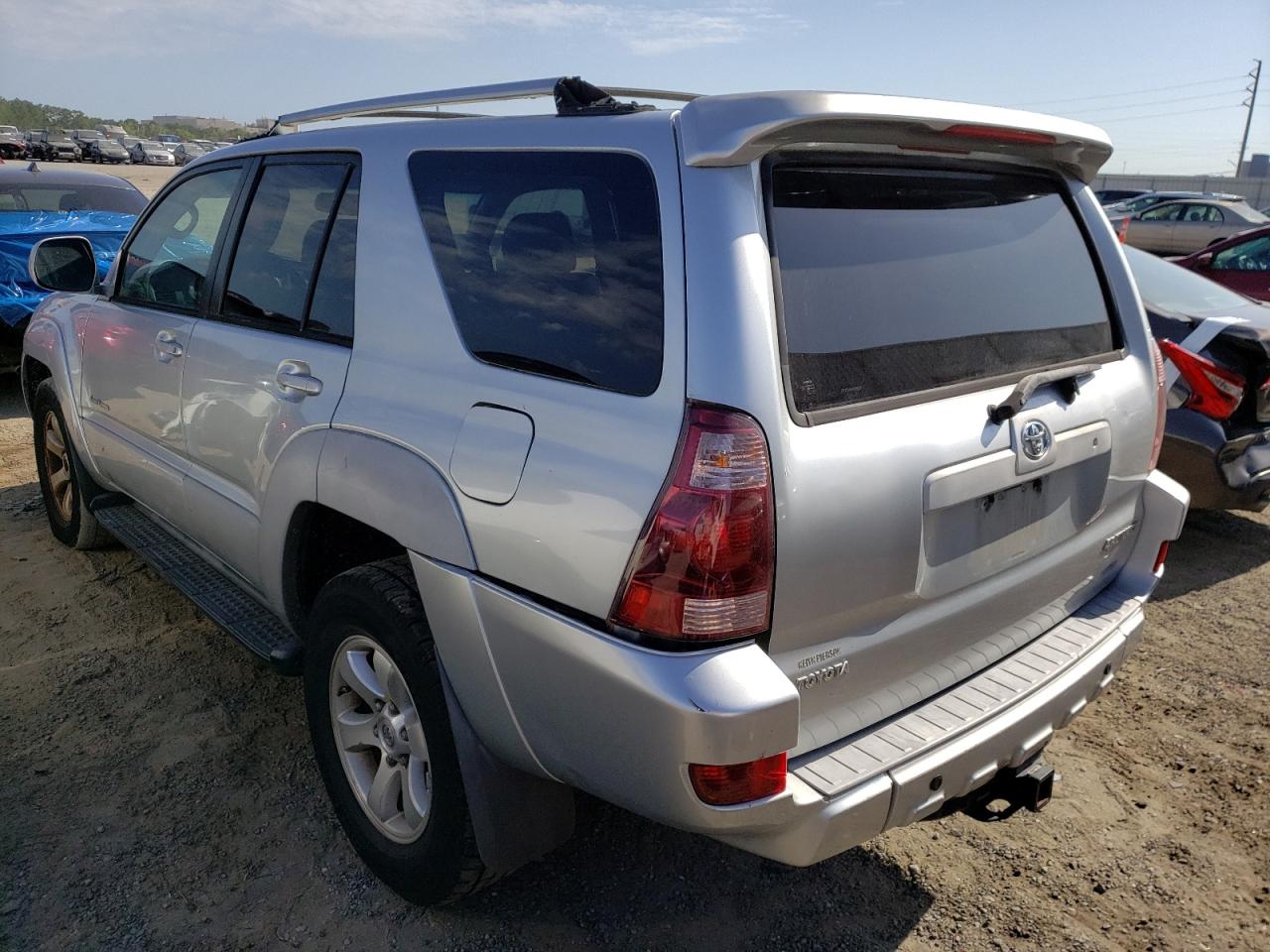Photo 3 from auction – 2004 TOYOTA 4RUNNER SR with VIN JTEZT14R040018321