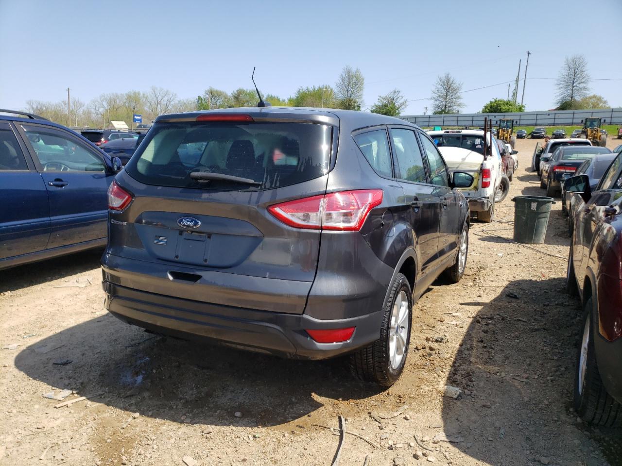 Photo 4 from auction – 2015 FORD ESCAPE S with VIN 1FMCU0F75FUA91267