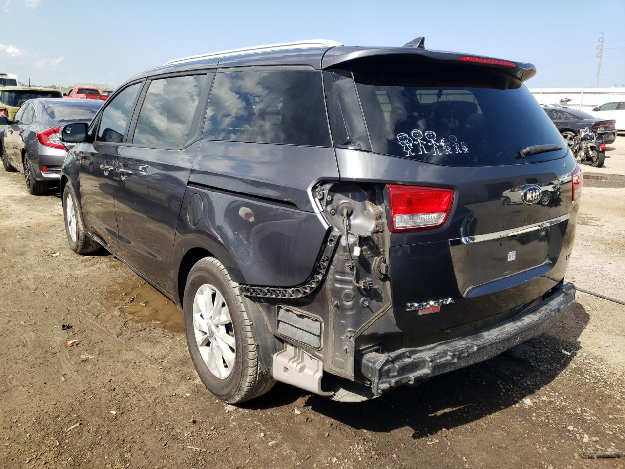 Photo 3 from auction – 2015 KIA SEDONA LX with VIN KNDMB5C12F6042351