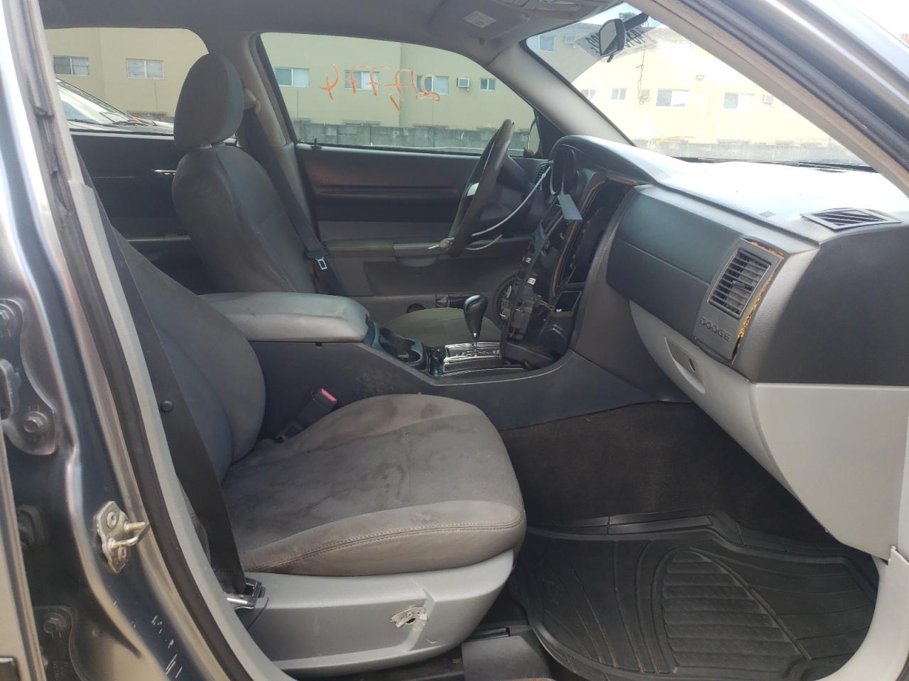 Photo 18 from auction – 2006 DODGE MAGNUM SE with VIN 2D4FV47T76H510856
