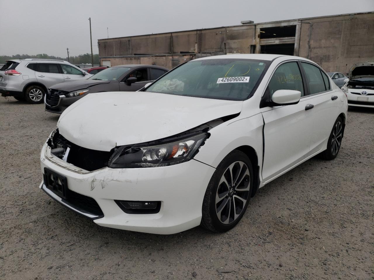 Photo 2 from auction – 2015 HONDA ACCORD SPO with VIN 1HGCR2F57FA166408