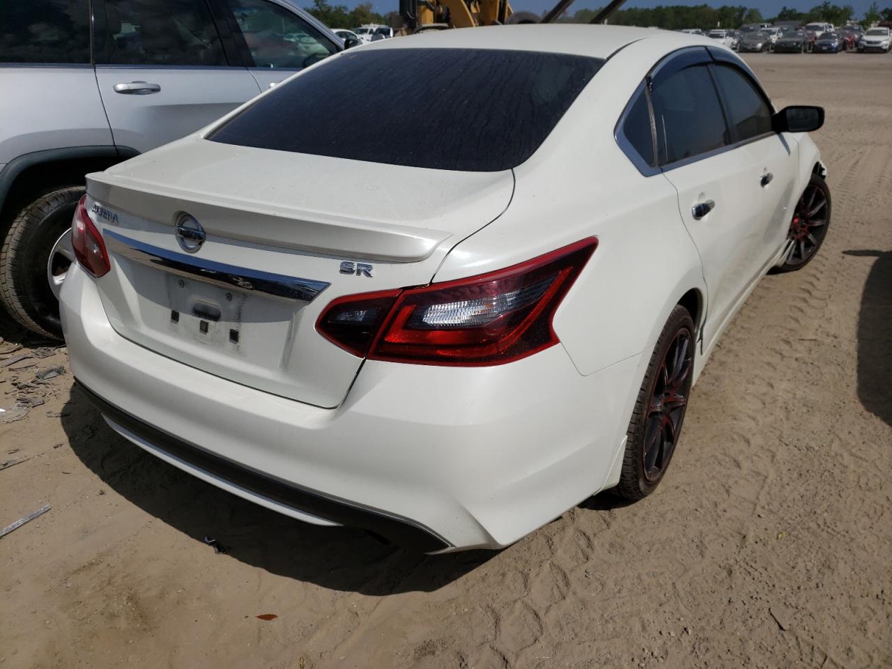 Photo 4 from auction – 2017 NISSAN ALTIMA 2.5 with VIN 1N4AL3AP1HC124223