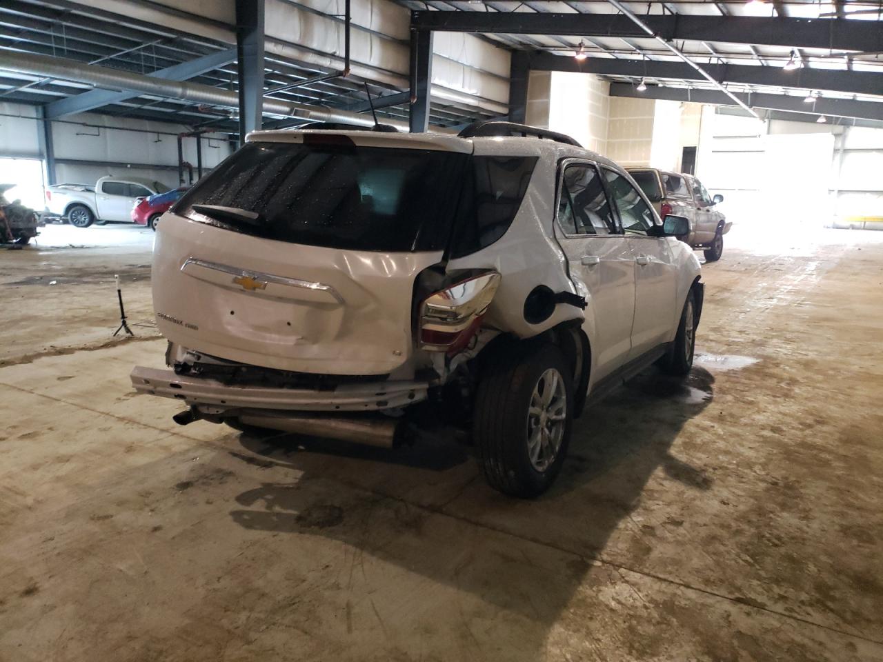 Photo 4 from auction – 2017 CHEVROLET EQUINOX LT with VIN 2GNFLFEK7H6240400
