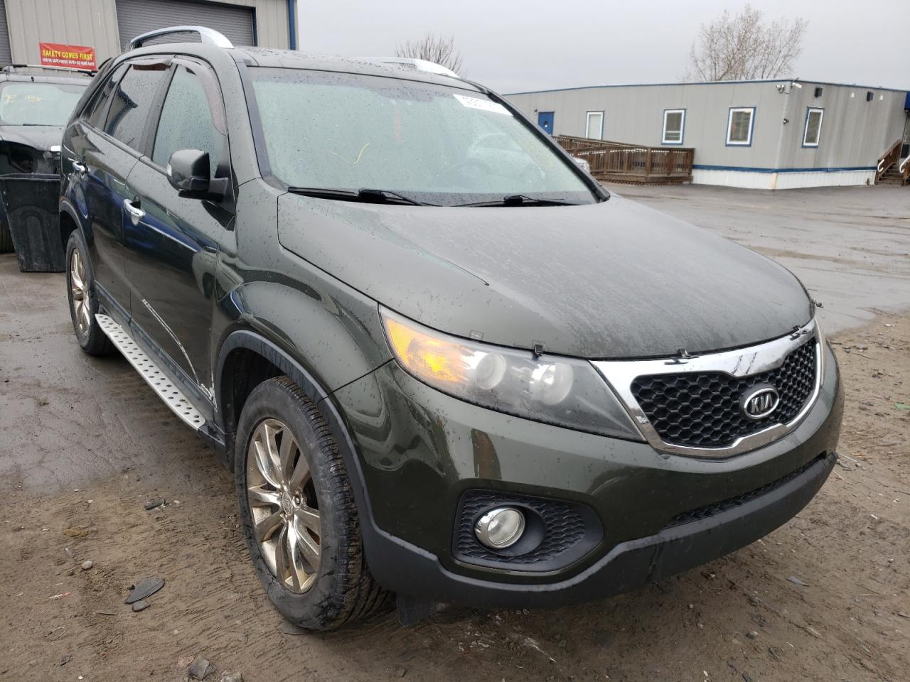 KIA SORENTO EX 2011 with VIN 5XYKUDA24BG171643 - Photo from auction