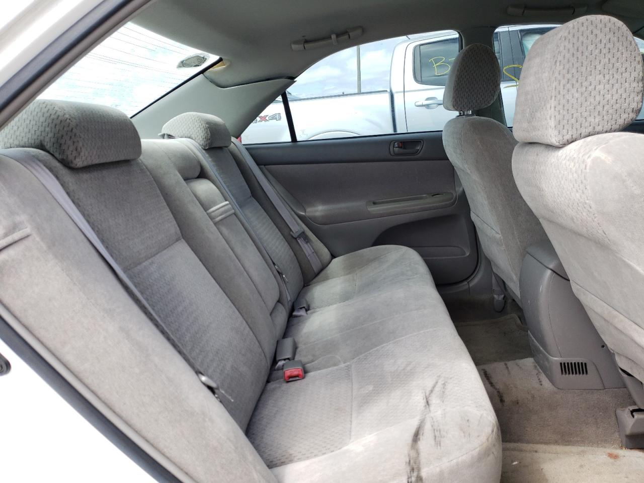 Photo 6 from auction – 2002 TOYOTA CAMRY LE with VIN 4T1BF32K42U023246