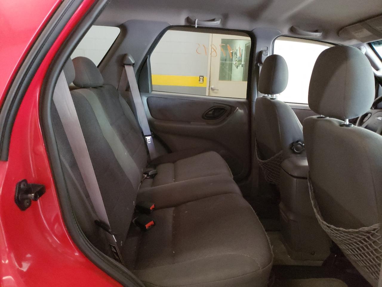 Photo 6 from auction – 2002 FORD ESCAPE XLT with VIN 1FMYU031X2KB14747