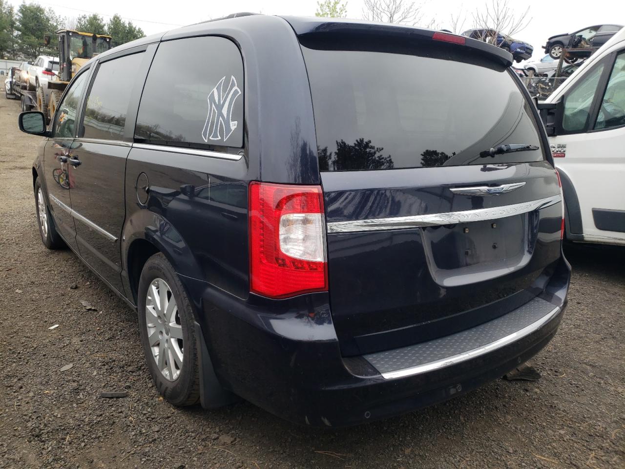 Photo 3 from auction – 2011 CHRYSLER TOWN & COU with VIN 2A4RR8DG4BR604124