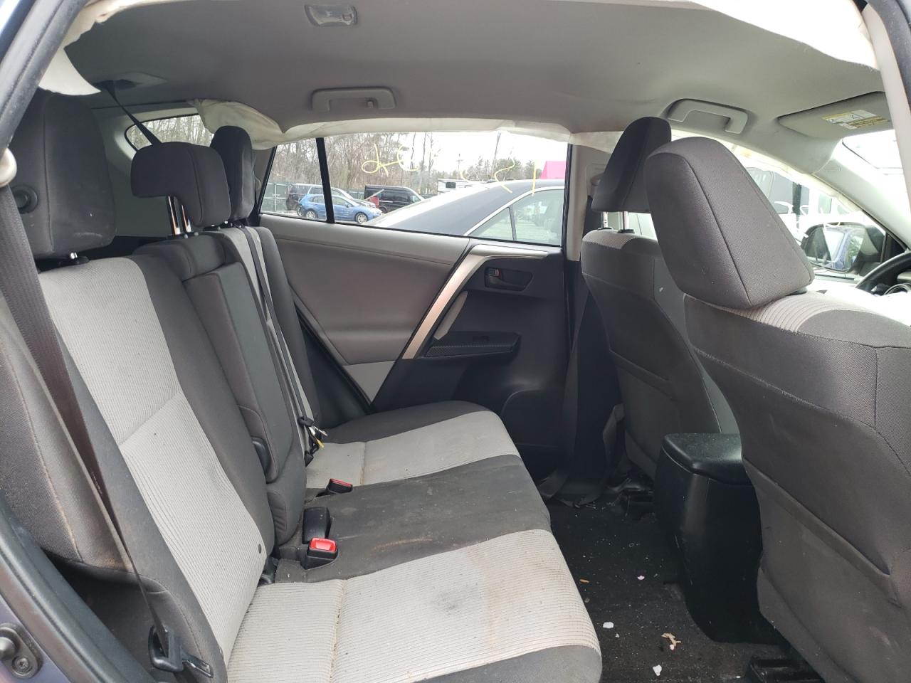Photo 6 from auction – 2013 TOYOTA RAV4 LE with VIN JTMBFREV2D5002986