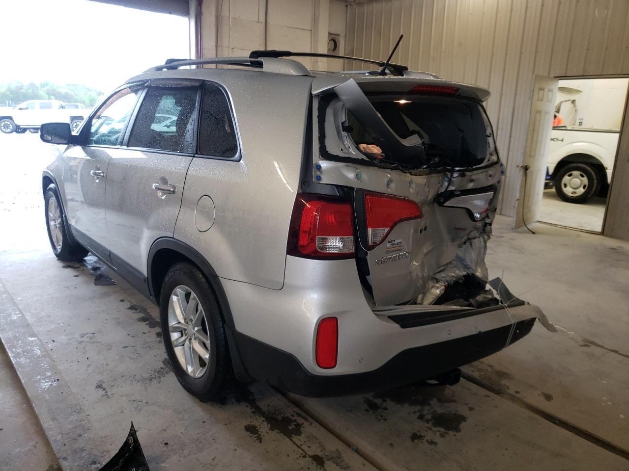 Photo 3 from auction – 2014 KIA SORENTO LX with VIN 5XYKT4A61EG438005