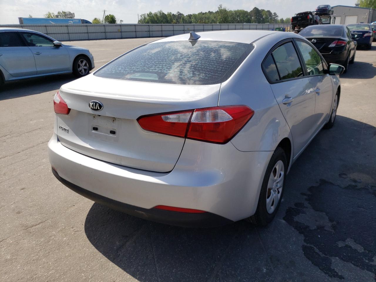Photo 4 from auction – 2016 KIA FORTE LX with VIN KNAFX4A61G5539561