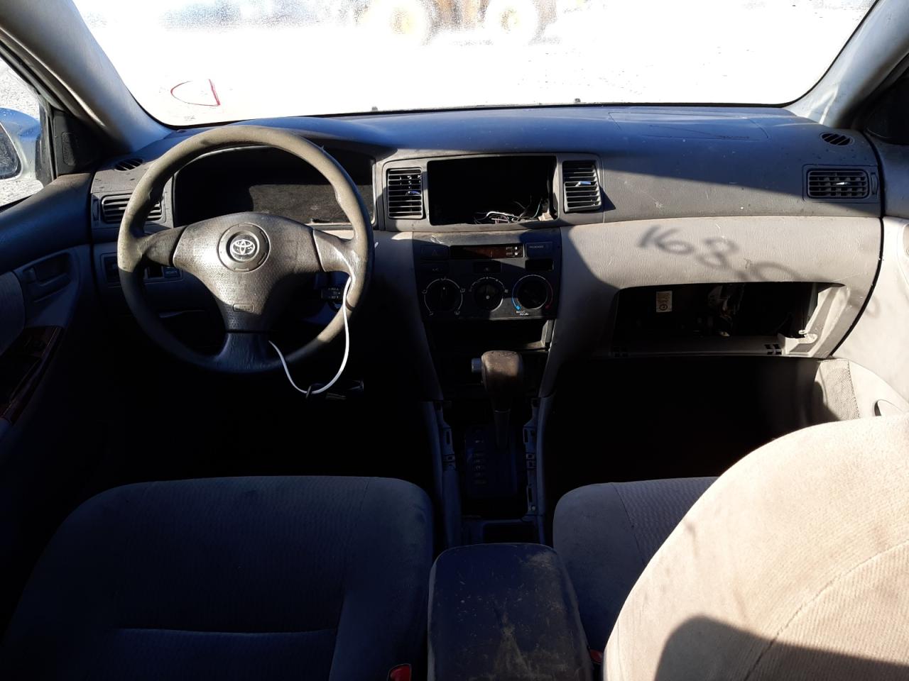 Photo 9 from auction – 2005 TOYOTA COROLLA CE with VIN 1NXBR30E75Z456469