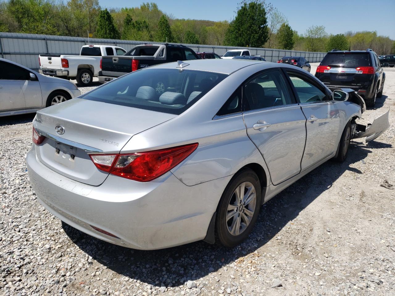 Photo 4 from auction – 2013 HYUNDAI SONATA GLS with VIN 5NPEB4AC1DH777036