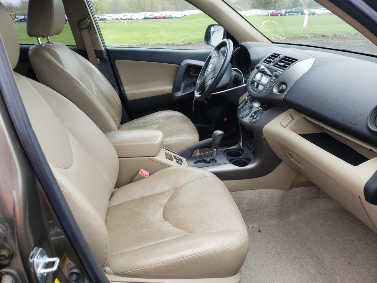 Photo 5 from auction – 2010 TOYOTA RAV4 LIMIT with VIN JTMDF4DV0A5032836
