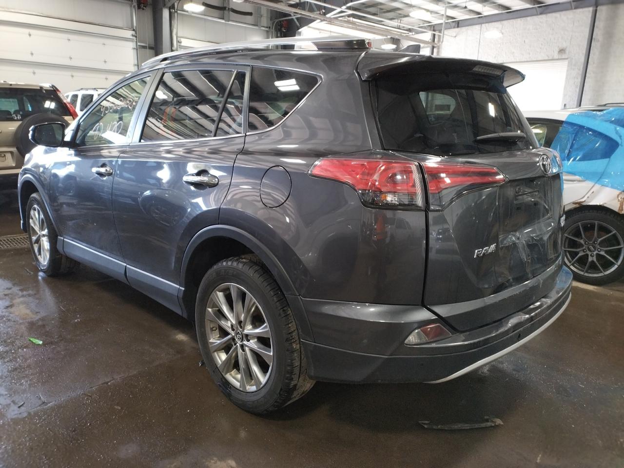 Photo 3 from auction – 2016 TOYOTA RAV4 LIMIT with VIN JTMDFREV2GJ083637