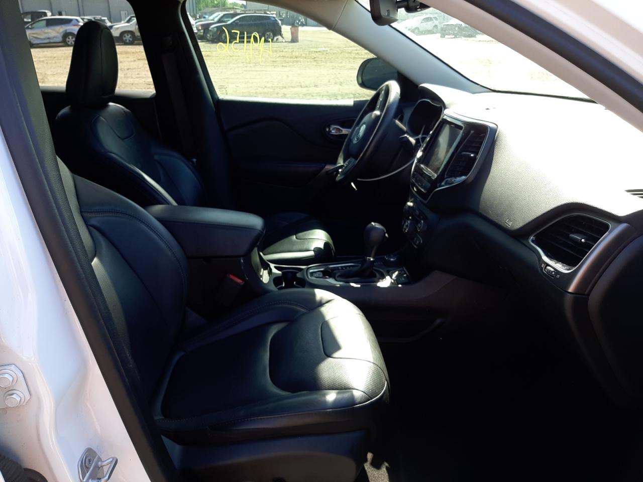 Photo 5 from auction – 2019 JEEP CHEROKEE L with VIN 1C4PJMDNXKD124099