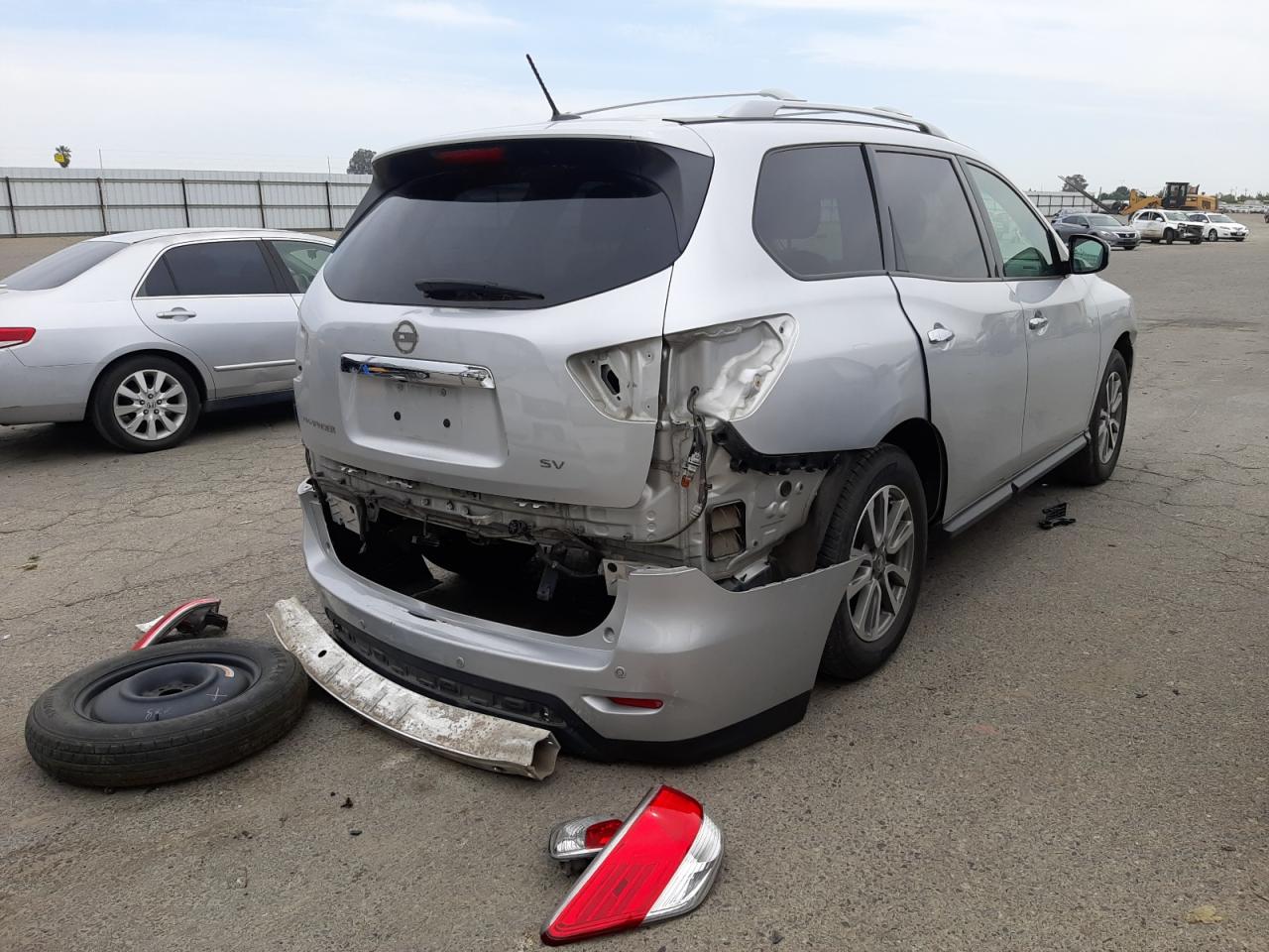 Photo 4 from auction – 2014 NISSAN PATHFINDER with VIN 5N1AR2MN6EC615925