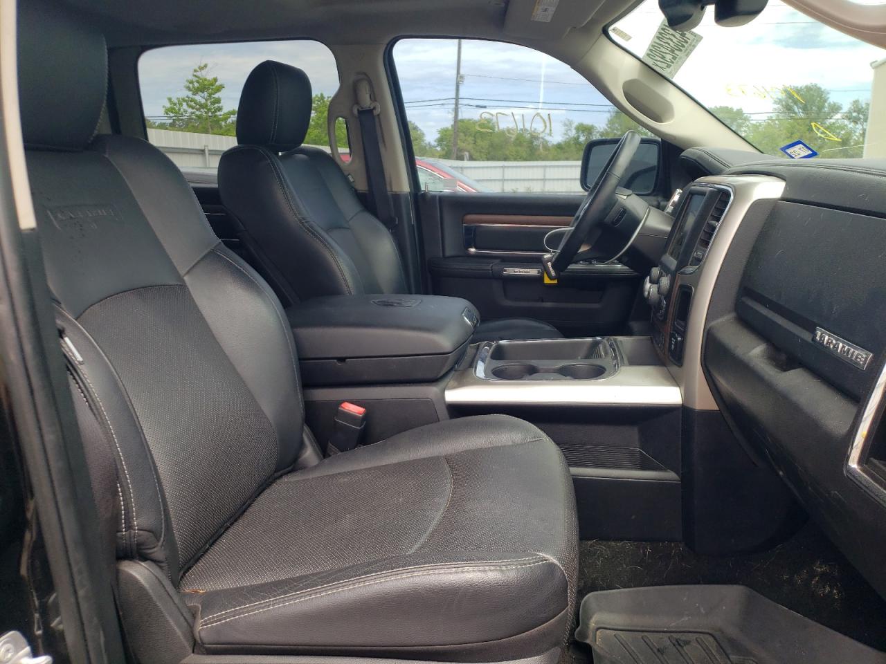 Photo 5 from auction – 2017 RAM 1500 LARAM with VIN 1C6RR7NT9HS593552