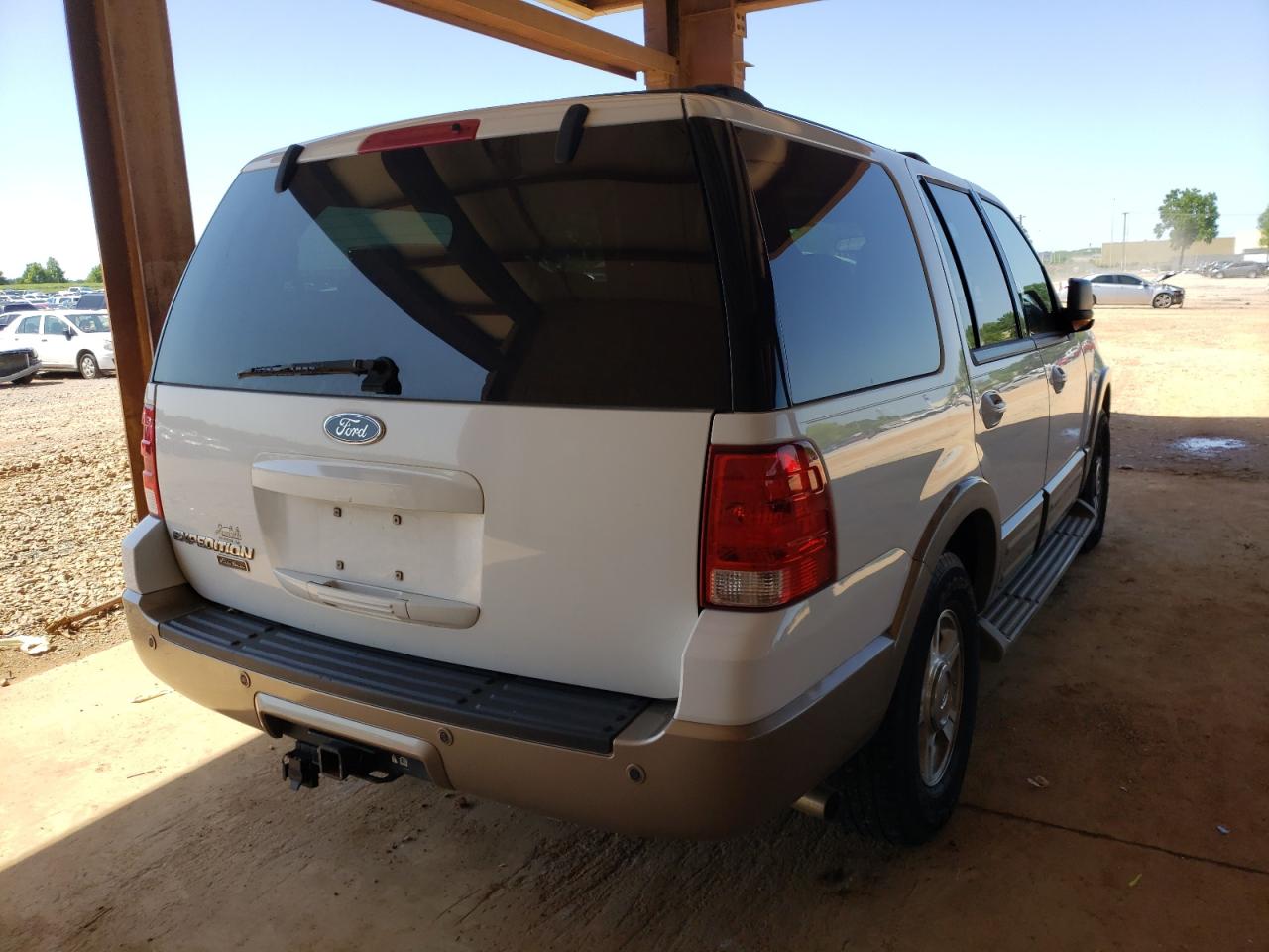 Photo 4 from auction – 2004 FORD EXPEDITION with VIN 1FMRU17W54LB08691
