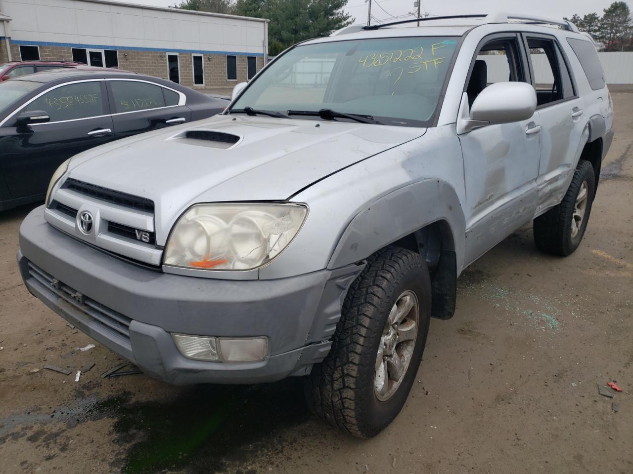 Photo 2 from auction – 2003 TOYOTA 4RUNNER SR with VIN JTEBT14R530003071