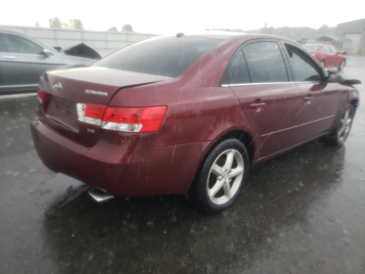 Photo 4 from auction – 2007 HYUNDAI SONATA SE with VIN 5NPEU46F67H257268