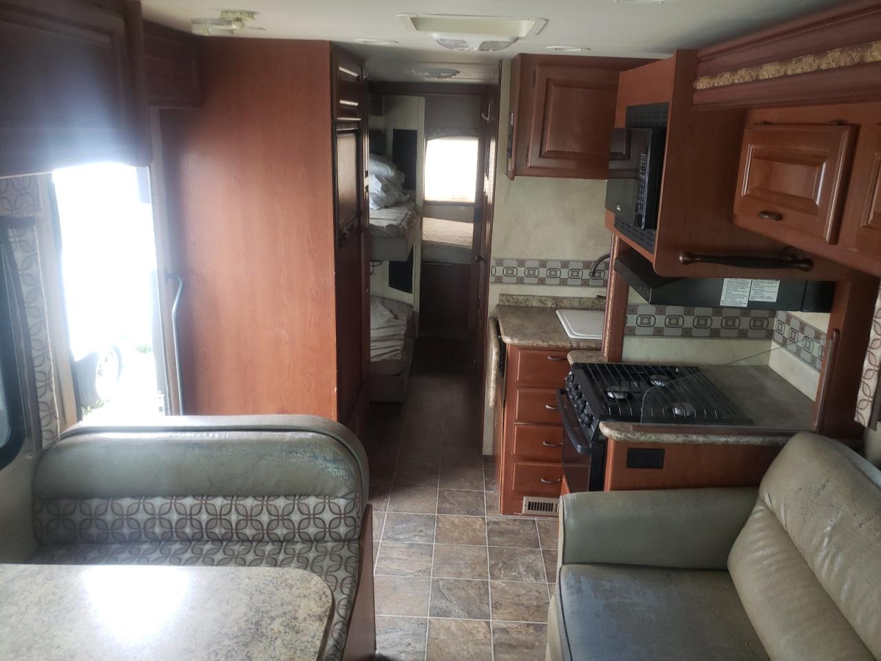 Photo 6 from auction – 2012 THOR HURRICANE with VIN 1F65F5DY2B0A10648