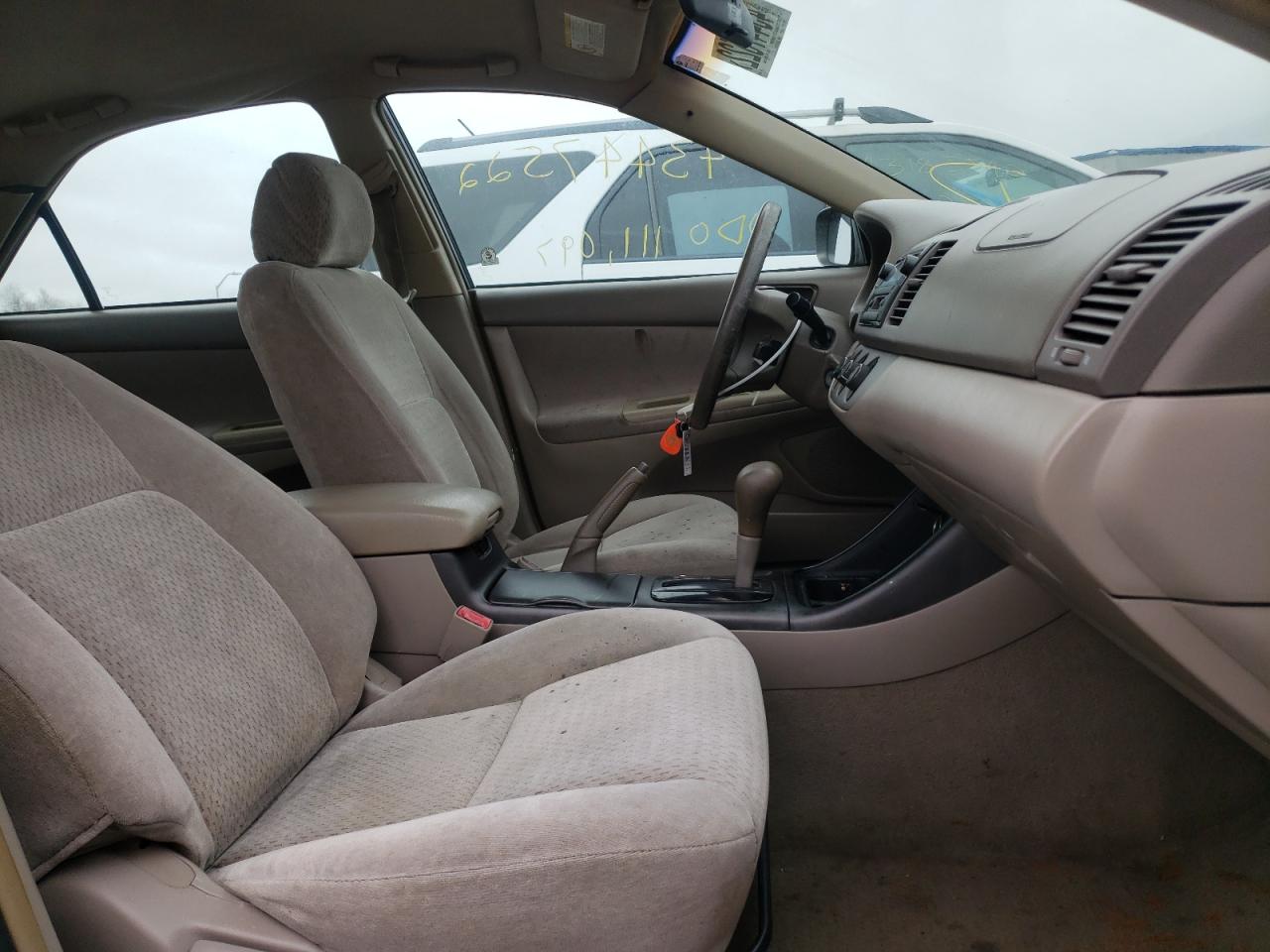 Photo 5 from auction – 2002 TOYOTA CAMRY LE with VIN 4T1BE32K52U549789