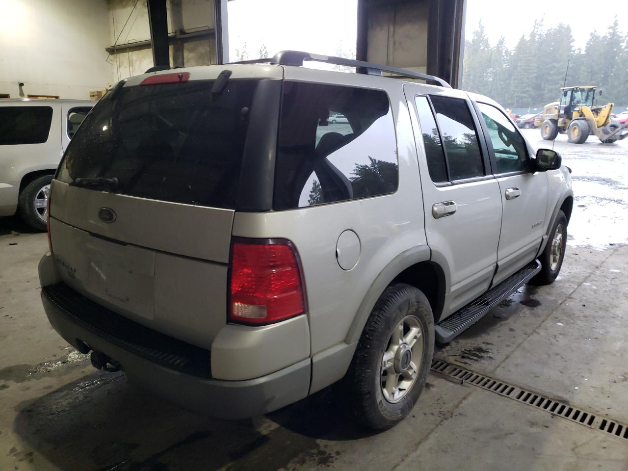 Photo 4 from auction – 2002 FORD EXPLORER X with VIN 1FMZU73E62UA11670