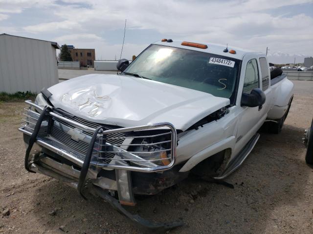 Photo 2 from auction – 2004 CHEVROLET SILVERADO with VIN 1GCJK39104E142353