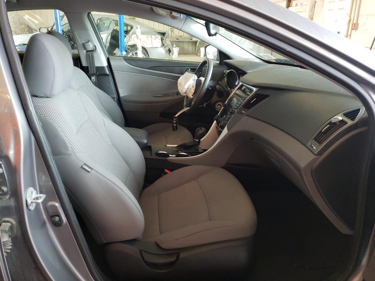 Photo 5 from auction – 2012 HYUNDAI SONATA GLS with VIN 5NPEB4ACXCH403880