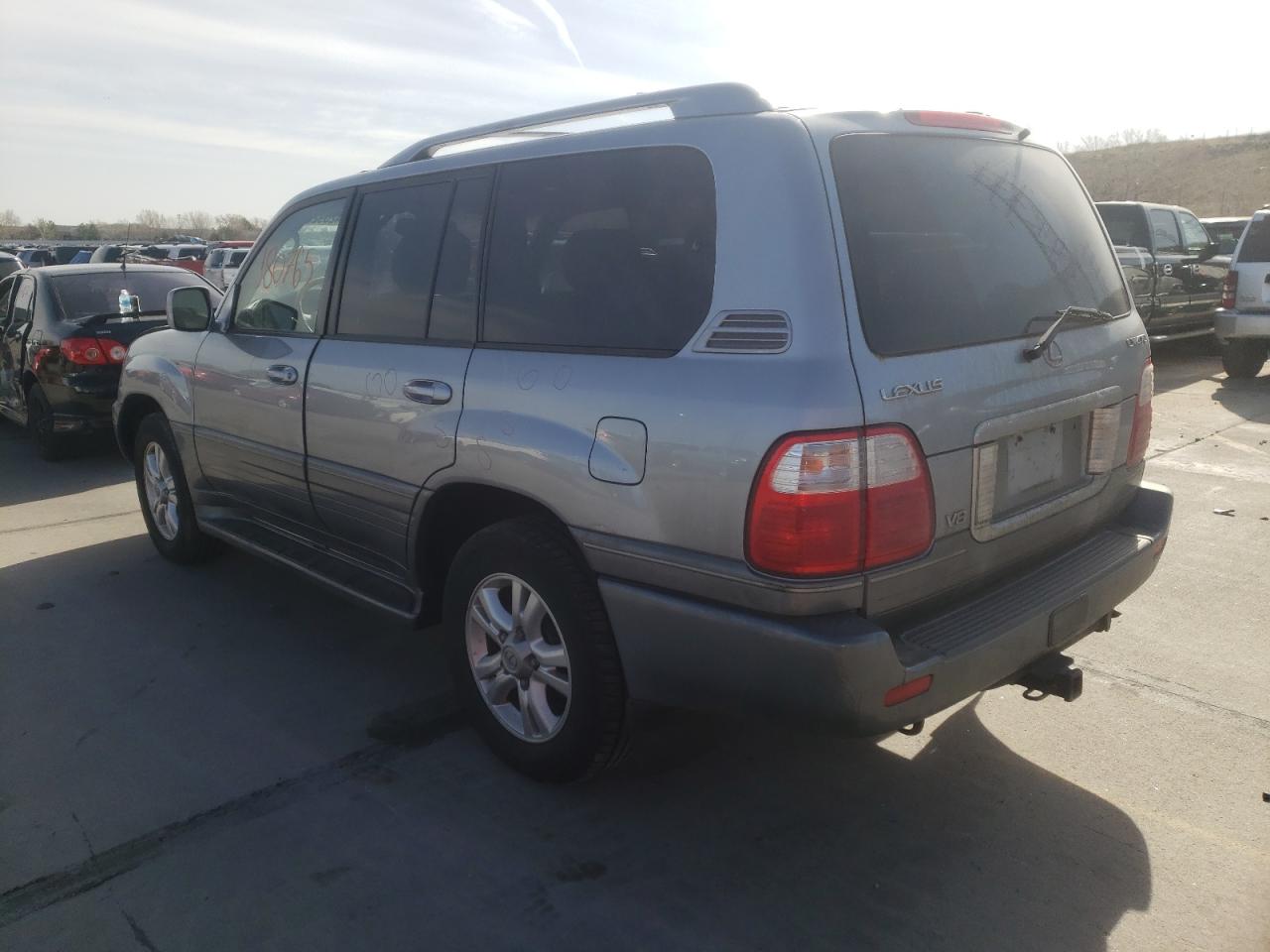 Photo 3 from auction – 2005 LEXUS LX 470 with VIN JTJHT00WX54001328