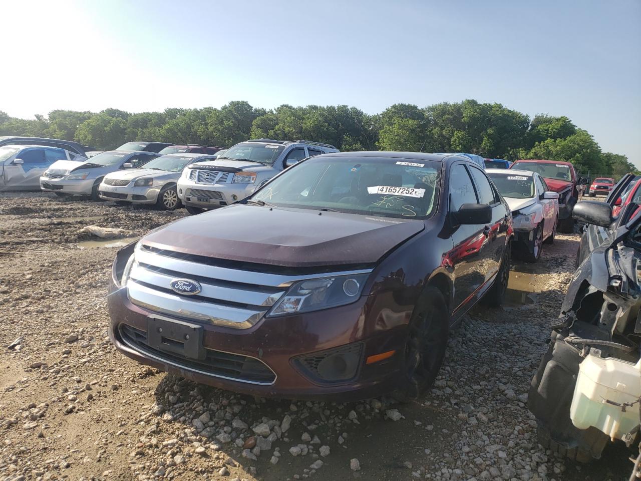 Photo 2 from auction – 2011 FORD FUSION S with VIN 3FAHP0GA1BR148552