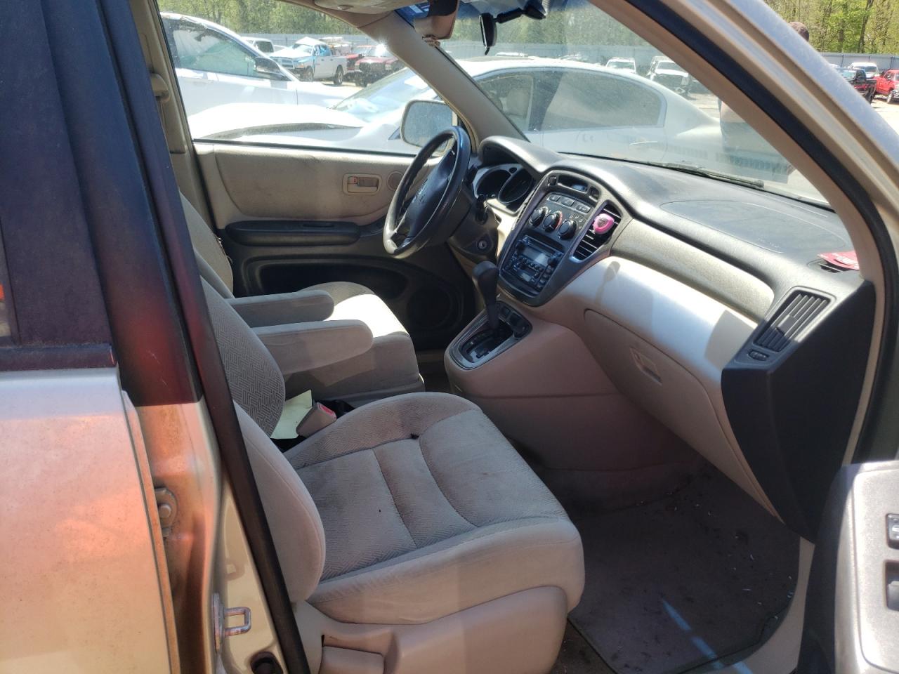 Photo 5 from auction – 2001 TOYOTA HIGHLANDER with VIN JTEHD21A810010573