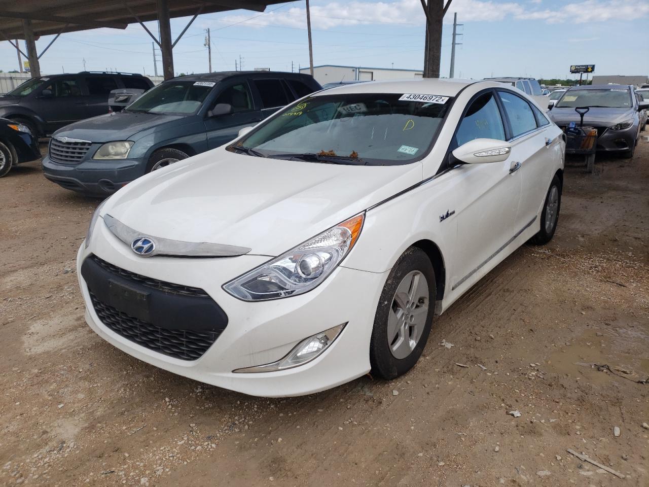 Photo 2 from auction – 2012 HYUNDAI SONATA HYB with VIN KMHEC4A49CA059919