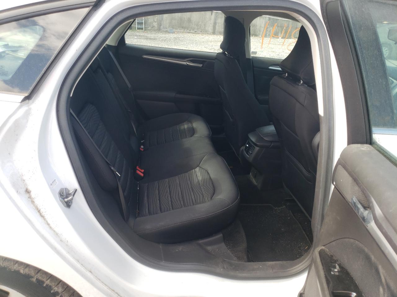 Photo 6 from auction – 2016 FORD FUSION SE with VIN 3FA6P0H70GR311452
