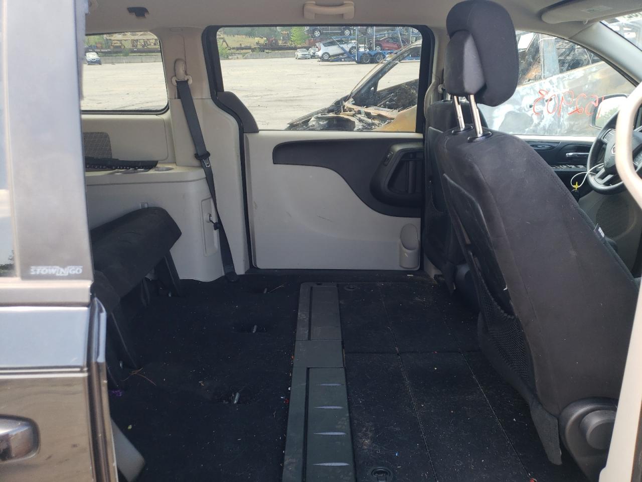 Photo 6 from auction – 2012 DODGE GRAND CARA with VIN 2C4RDGCG1CR104620