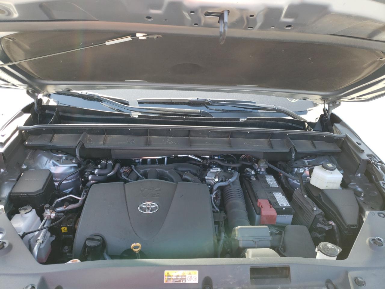 Photo 7 from auction – 2021 TOYOTA HIGHLANDER with VIN 5TDHZRBH9MS082894