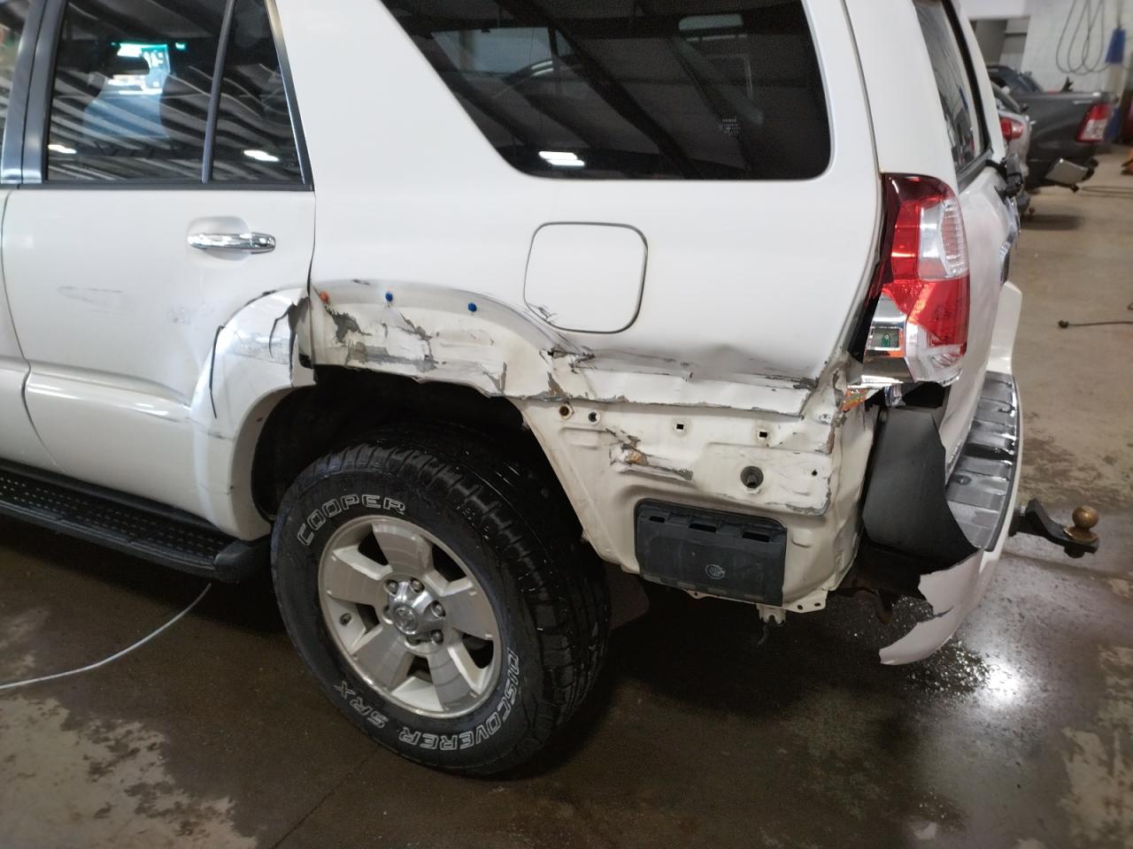 Photo 9 from auction – 2006 TOYOTA 4RUNNER SR with VIN JTEBU14R668069146