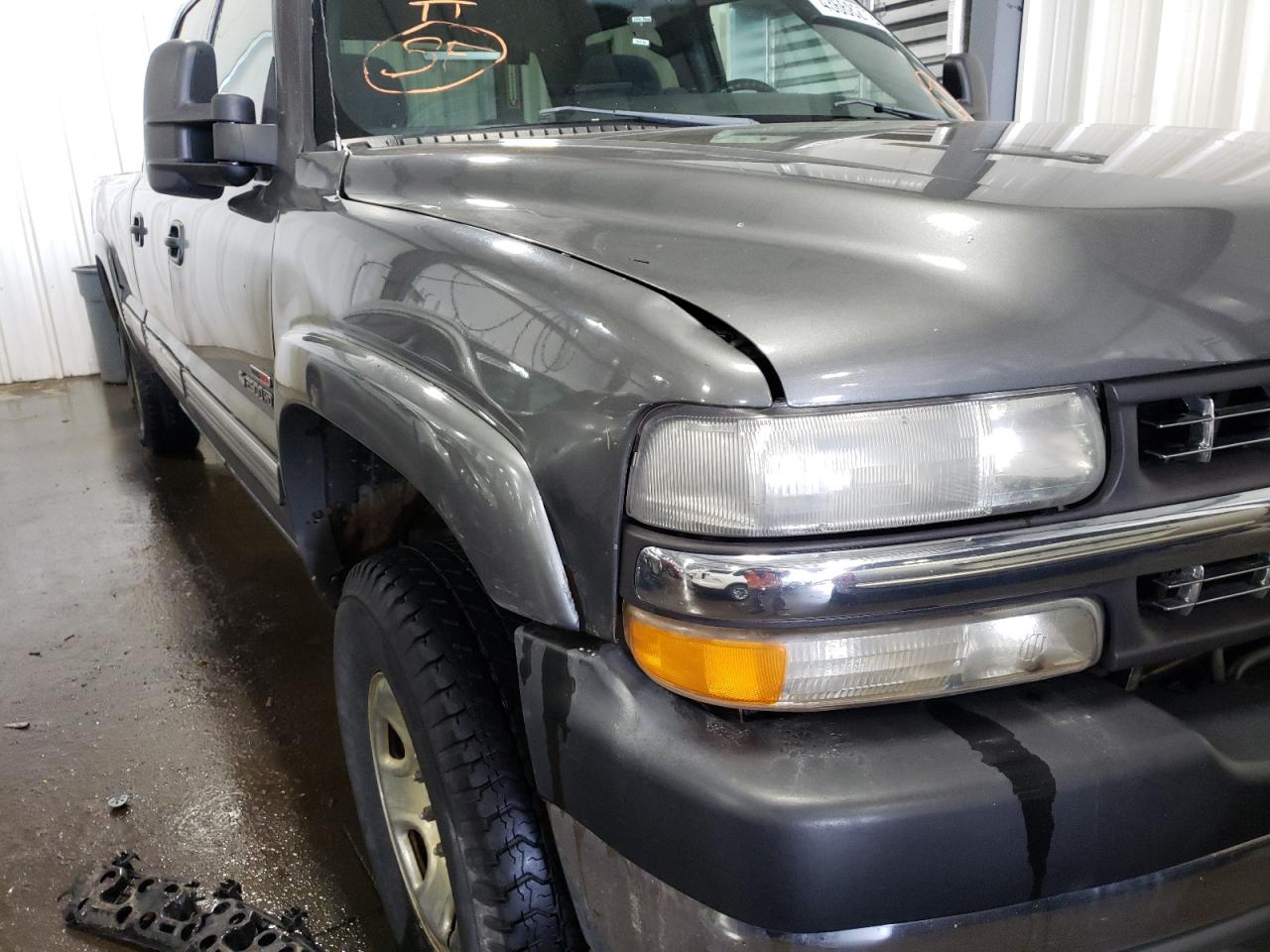 Photo 9 from auction – 2002 CHEVROLET SILVERADO with VIN 1GCHK23102F196065
