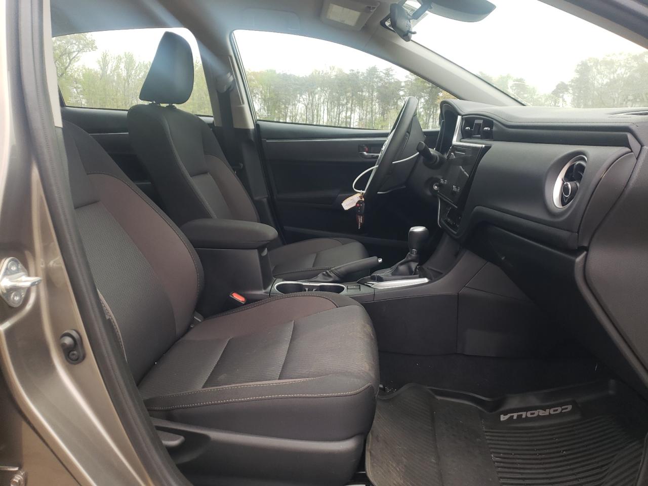 Photo 5 from auction – 2019 TOYOTA COROLLA L with VIN 2T1BURHE0KC230647