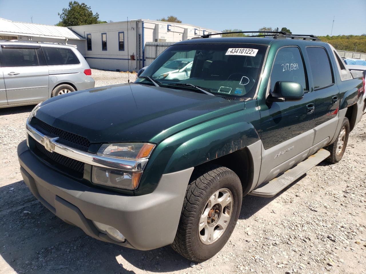 Photo 2 from auction – 2002 CHEVROLET AVALANCHE with VIN 3GNEK13T02G301918
