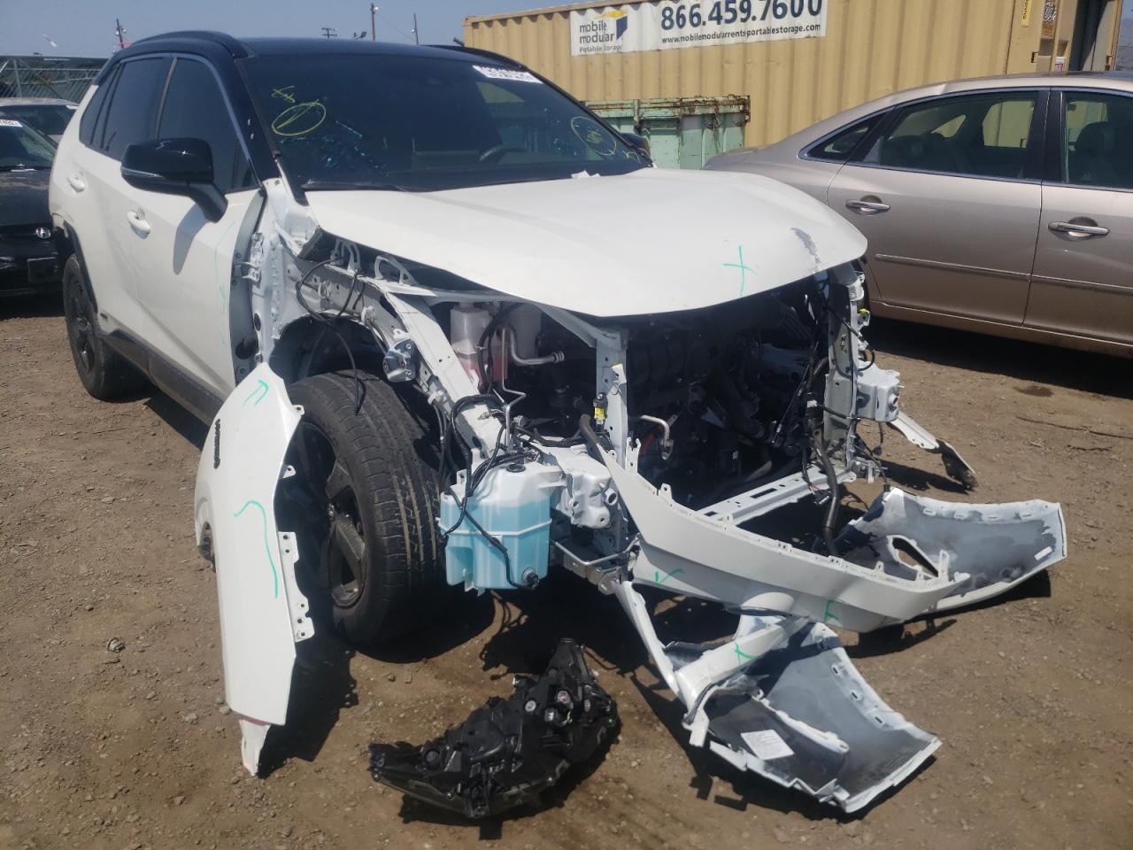 TOYOTA RAV4 XSE 2019 with VIN JTMEWRFV2KD517727 - Photo from auction