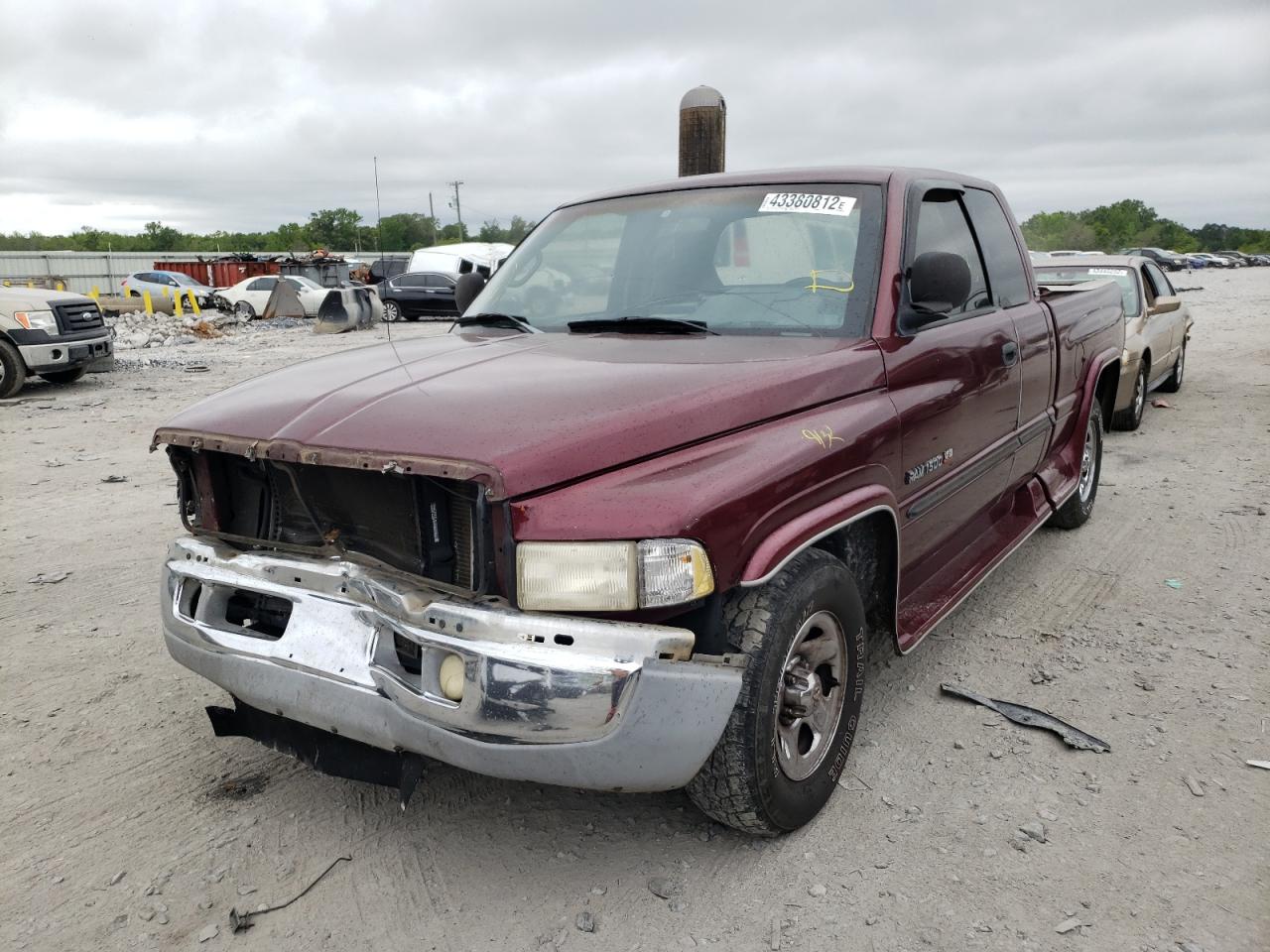 Photo 2 from auction – 2000 DODGE RAM 1500 with VIN 1B7HC13Y9YJ104946