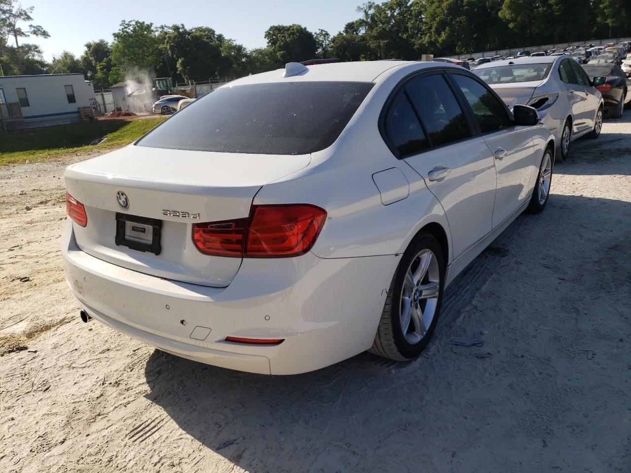 Photo 4 from auction – 2014 BMW 328 D with VIN WBA3D3C51EF099343