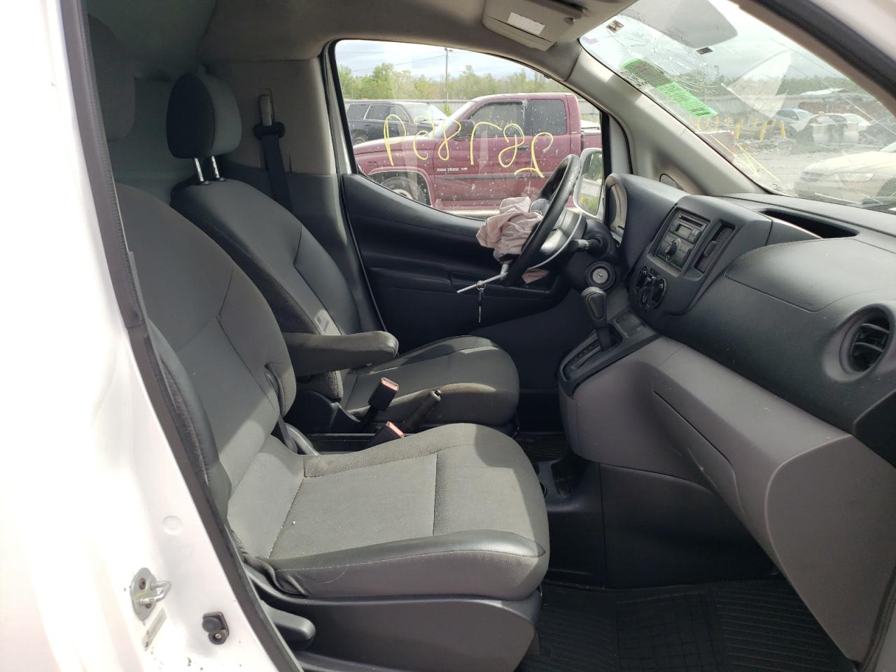 Photo 5 from auction – 2013 NISSAN NV200 2.5S with VIN 3N6CM0KN5DK696067
